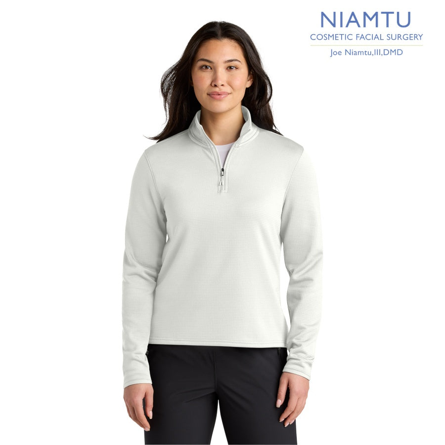The North Face (NF0A8FQK) Women’s Aim 1/4-Zip Fleece (NIAMTU)